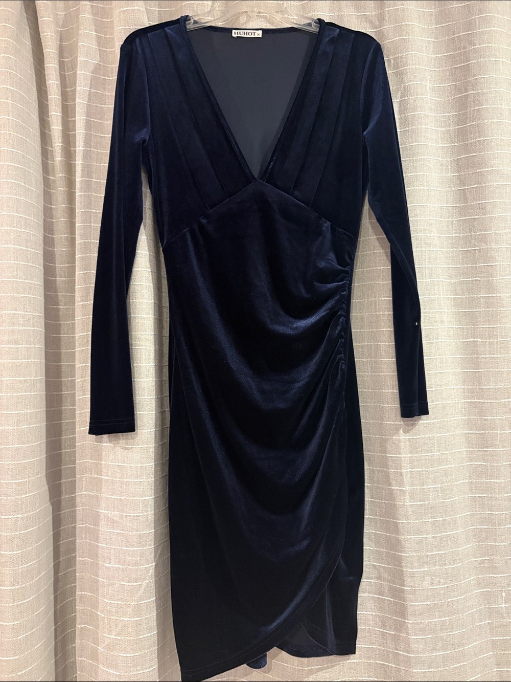 Deep Navy Velvet Long-Sleeve V-Neck Dress